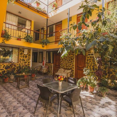 Intitambo Hotel Ollantaytambo Bagian luar foto